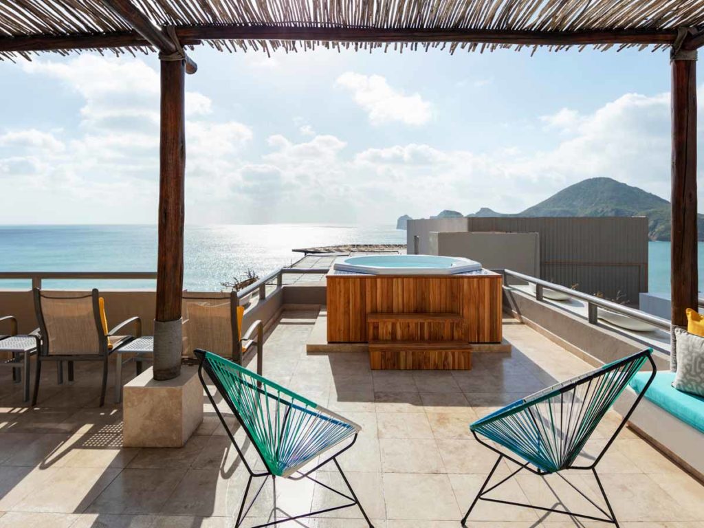 Penthouse Balcony With Hot Tub And Ocean View.