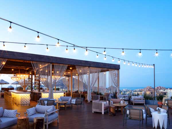 Rooftop Dining.