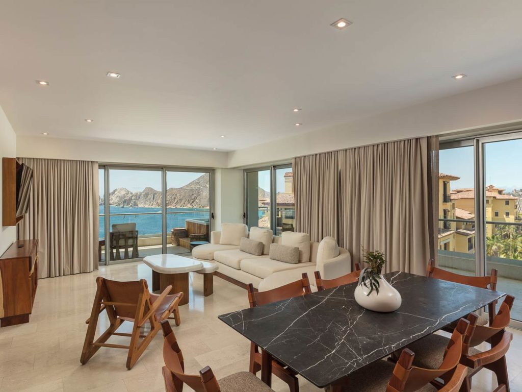 Lands End Suite Living Room And Ocean View.