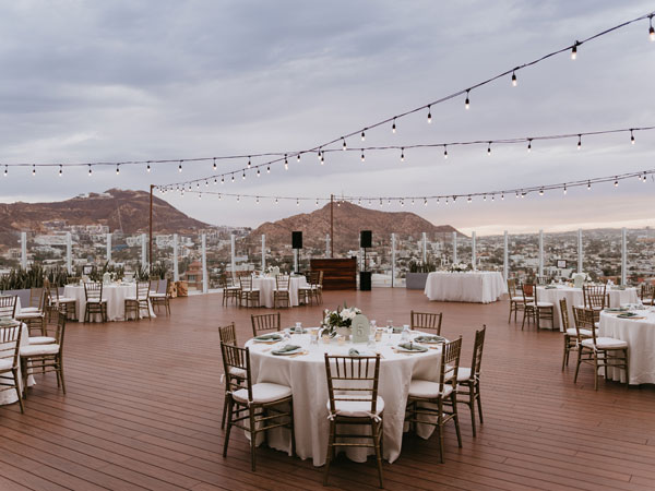 rooftop 260 outdoor tables