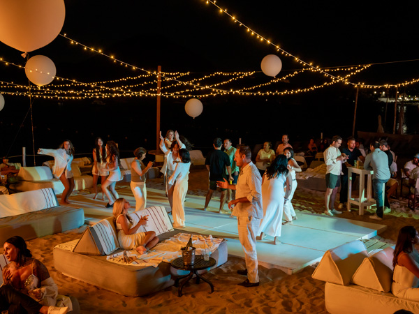 White dress Party